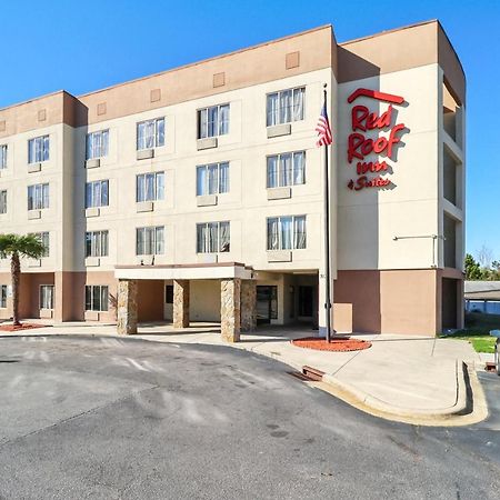 Red Roof Inn & Suites Fayetteville-Fort Bragg Extérieur photo