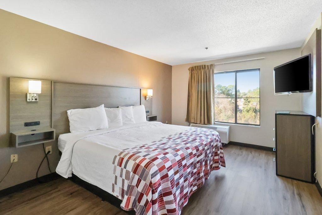 Red Roof Inn & Suites Fayetteville-Fort Bragg Extérieur photo