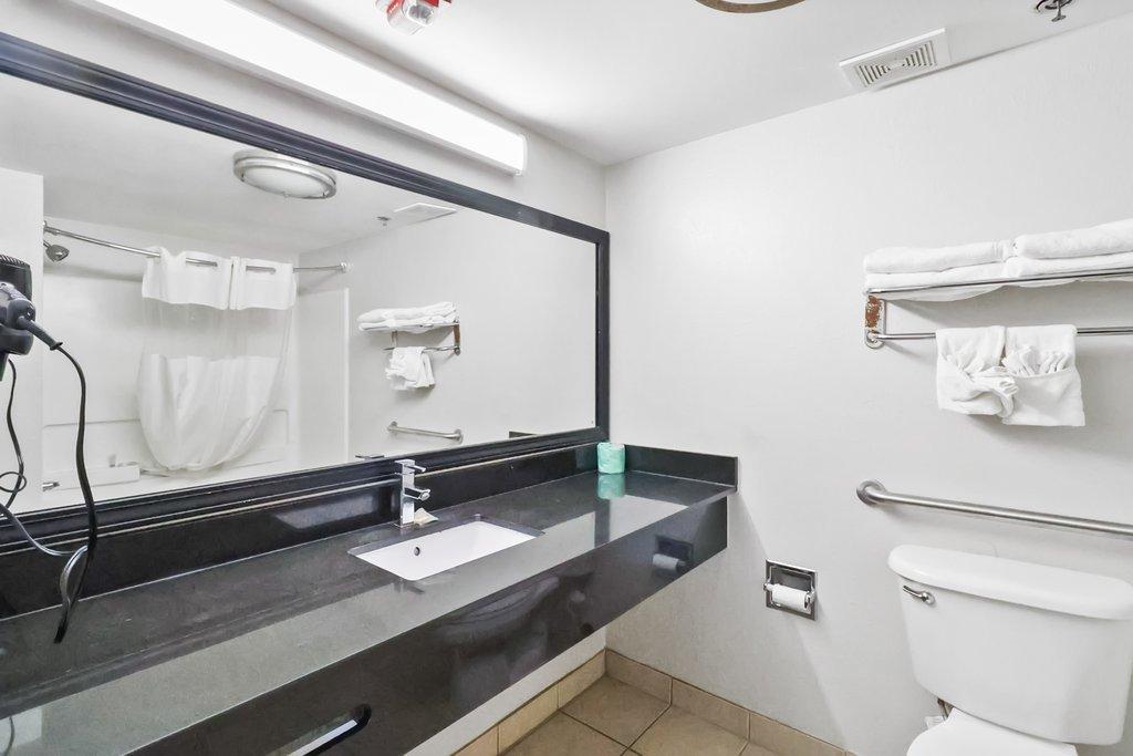Red Roof Inn & Suites Fayetteville-Fort Bragg Extérieur photo